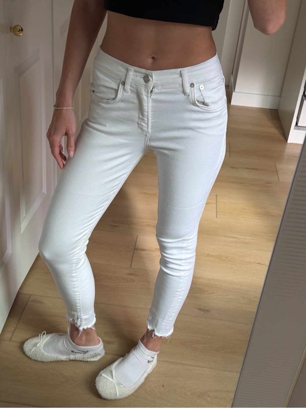 Agolde White Ankle Skinny Jeans with Frayed Hem